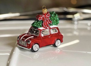 Auto Mini z choinką